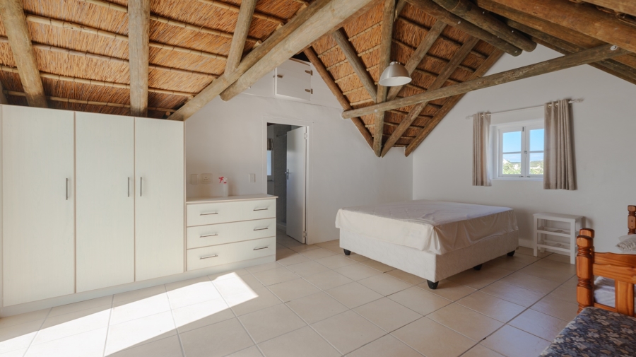 5 Bedroom Property for Sale in Struisbaai Western Cape